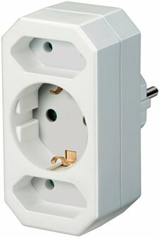 Adaptador con 2 + 1 tomas de corriente