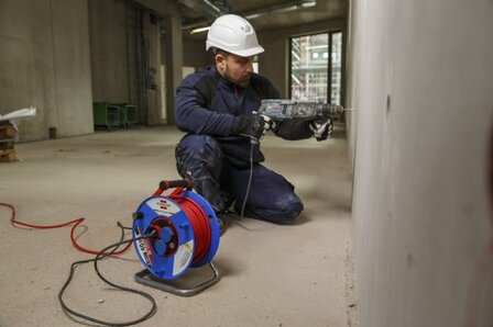 Enrollacables Garant Bretec IP44 para la industria o construccion 40m H07RN-F 3G1,5