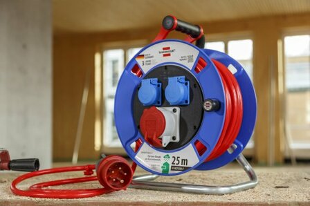 Carrete de cable Garant CEE 1 IP44 25m N07V3V3-F5G1.5