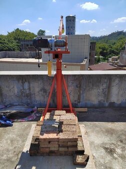 Grua de construccion 500kg 25m electrica 230V Rotacion de 360&deg;