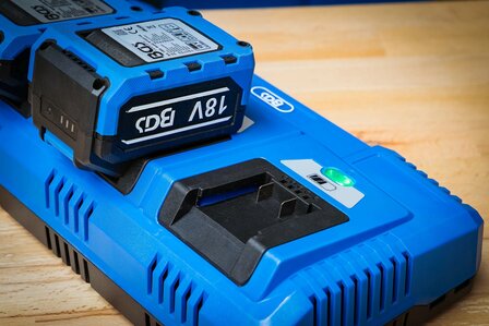 Cargador multiple 3 x 2,5 A 18 V