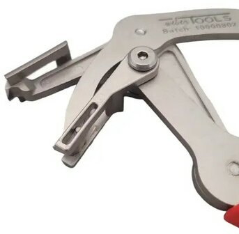 Alicates para desmontar clips de puertas