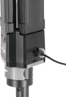 Foco de obra LED recargable con tripode, 2500 lm, IP65