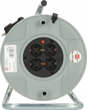 Tambor de cable AK 260  50 m H05VV-F 3G1,5 en un cuadro