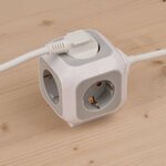 Ladron multiple en forma de cubo enchufes 4, 1,4m H05VV-F 3G1,5