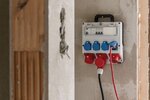Caja distribuidora de corriente 4 32 IP44 4x LS 230V 16 A, 1xLS 400V 16 A, 1xFI 40 A 4-polig 30mA