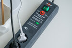 Regleta con proteccion contra sobretensiones, acustica 6 tomas 19.500A antracita 3 m H05VV-F 3G1,5