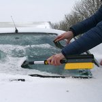 Cepillo para nieve con limpiacristales y rascador de hielo + mango telescopico