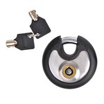 Discus lock with rubber rim and 2 tubular keys