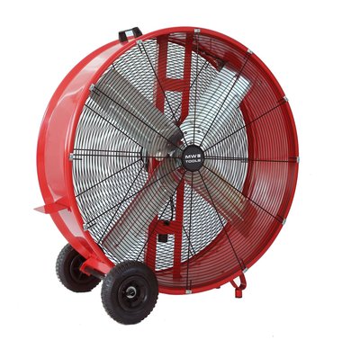 Gran fan de a¸ 900 mm Ideal para la refrigeracion, la ventilacion y el secado de grandes espacios